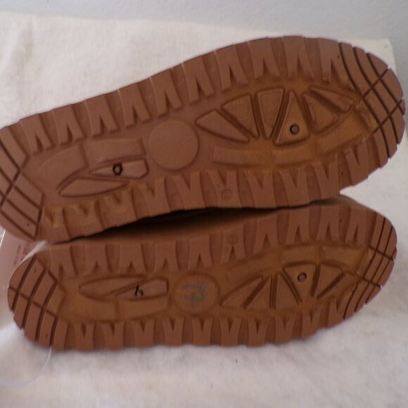 Olivia + Kate Low Slung Faux Fur Lined Platform Women’s Boots Sz 9.5 - Picture 7 of 7